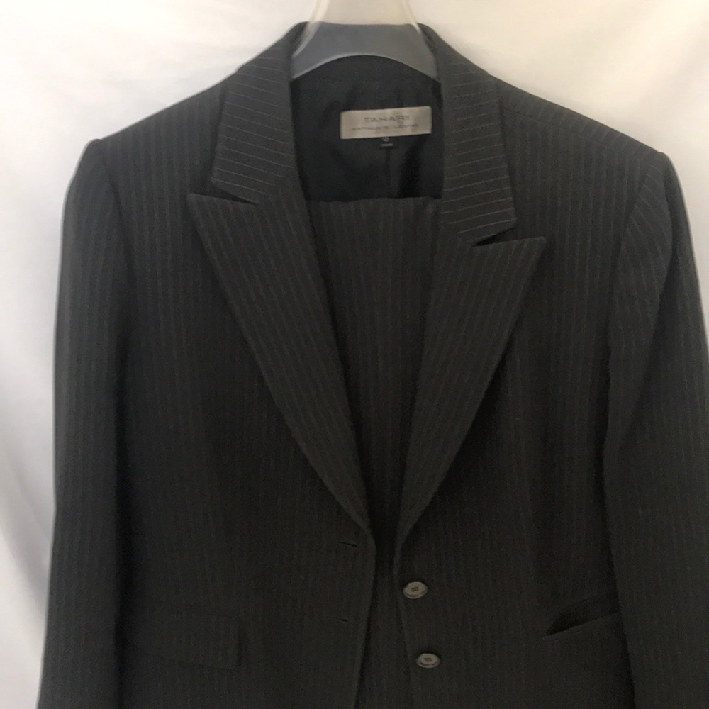 Tahari Arthur S Levine Grey w/ Pinstripe 2pc suit